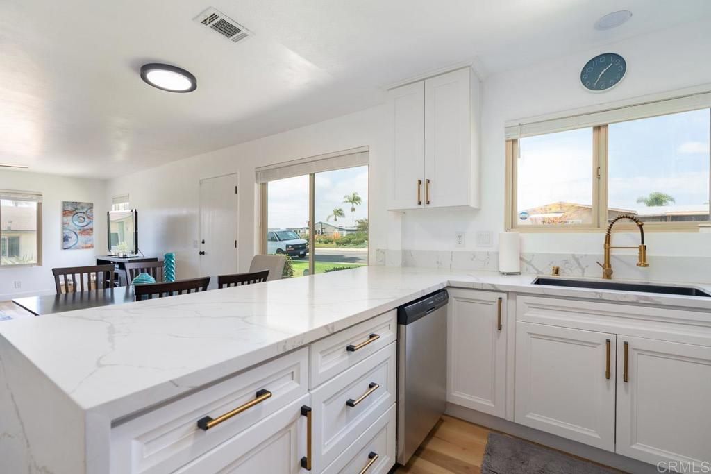1025 Plover Way, Oceanside, CA 92057