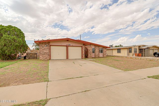 3229 E GLEN Drive, El Paso, TX 79936