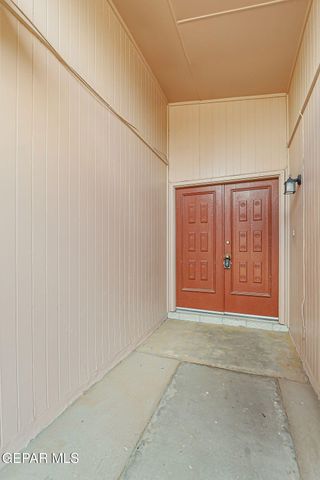 3229 E GLEN Drive, El Paso, TX 79936