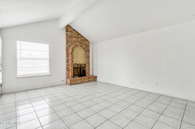 3229 E GLEN Drive, El Paso, TX 79936