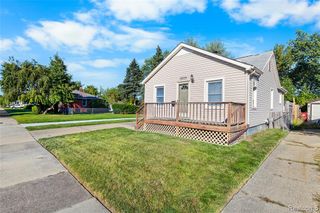 22036 Piper Avenue, Eastpointe, MI 48021