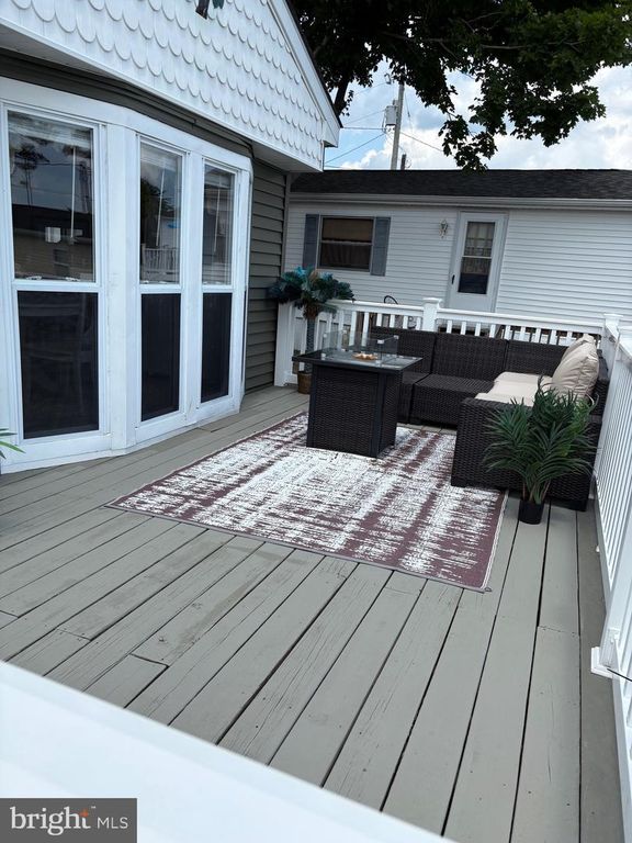 Image 4 of property listing at 35411 W RIVER DR, Millsboro, DE 19966