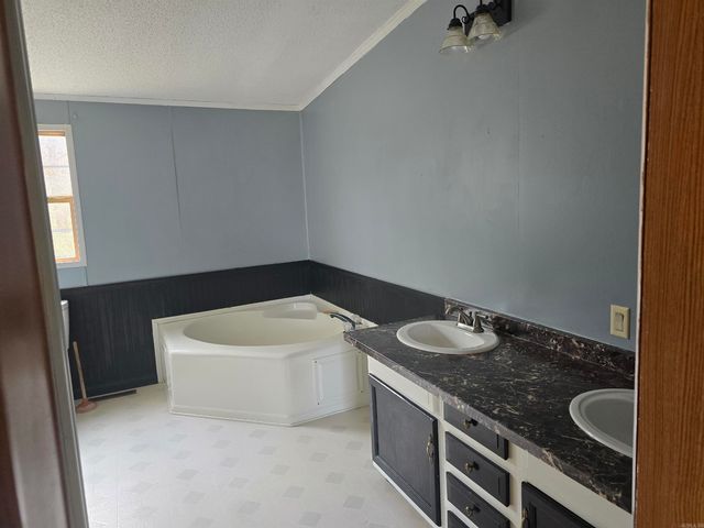 1047 S Hickory Street, Bald Knob, AR 72010