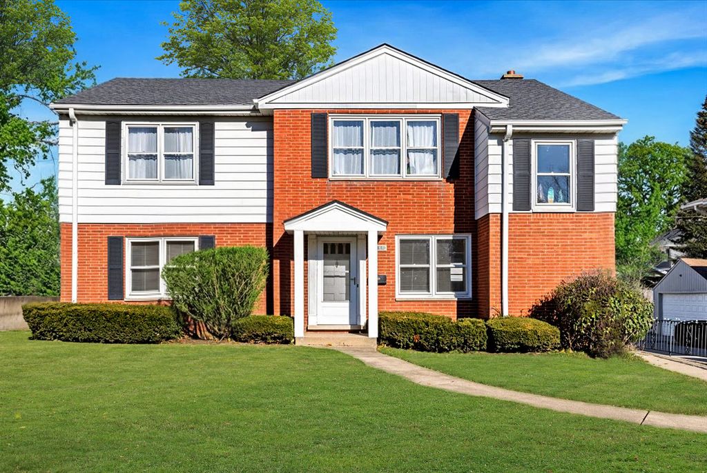 578 Ivy Court, Lake Forest, IL 60045