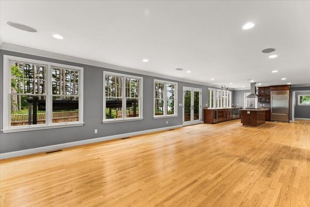 22 Red Pine Lane, Wareham, MA 02571