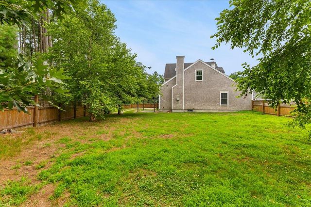22 Red Pine Lane, Wareham, MA 02571