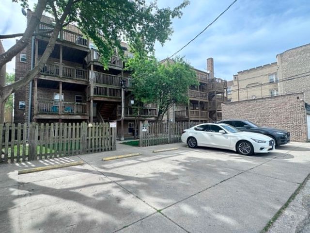 6115 N Claremont Avenue GS, Chicago, IL 60659