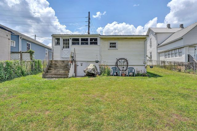 218 Maple ST, Salem, VA 24153