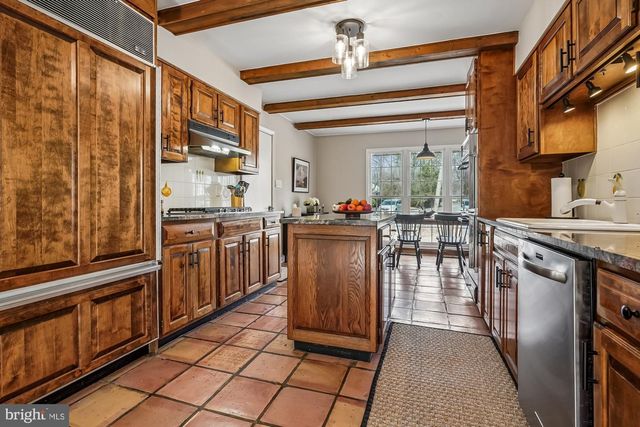 2502 WOODCUTTER CT, Reston, VA 20191