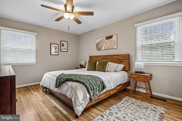 2502 WOODCUTTER CT, Reston, VA 20191