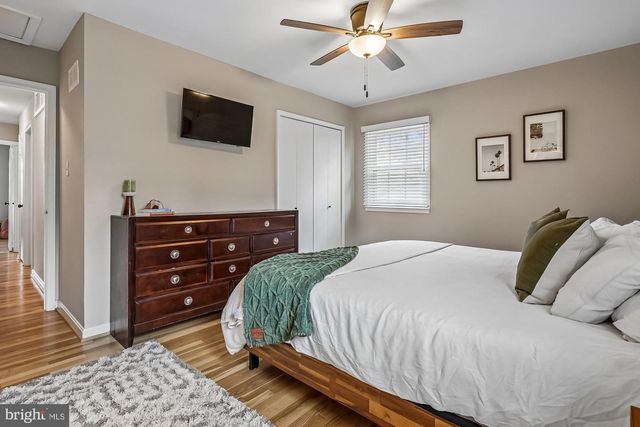 2502 WOODCUTTER CT, Reston, VA 20191