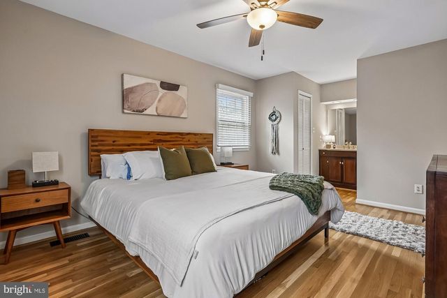 2502 WOODCUTTER CT, Reston, VA 20191