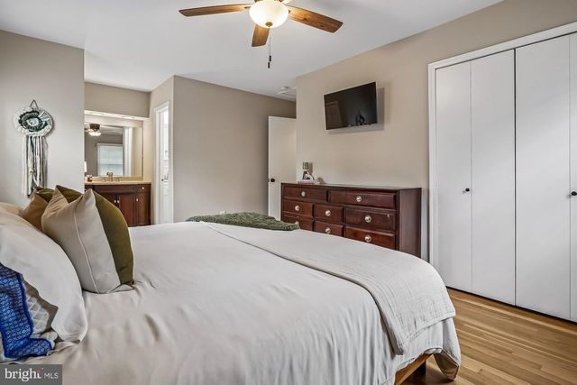 2502 WOODCUTTER CT, Reston, VA 20191