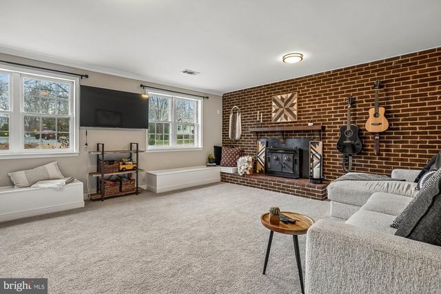 2502 WOODCUTTER CT, Reston, VA 20191