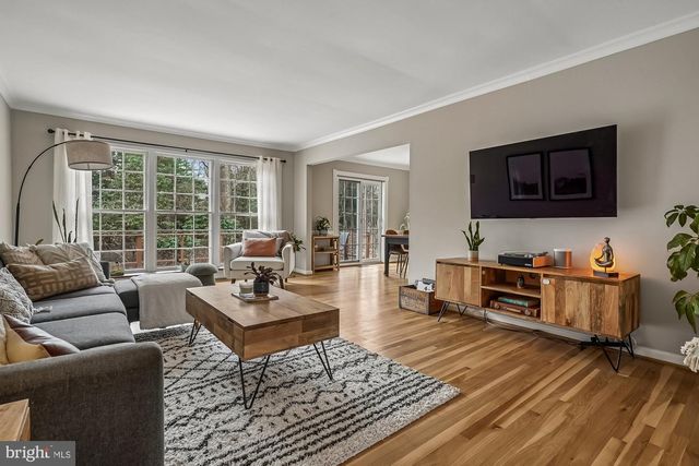 2502 WOODCUTTER CT, Reston, VA 20191