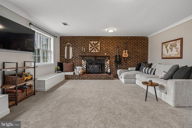 2502 WOODCUTTER CT, Reston, VA 20191