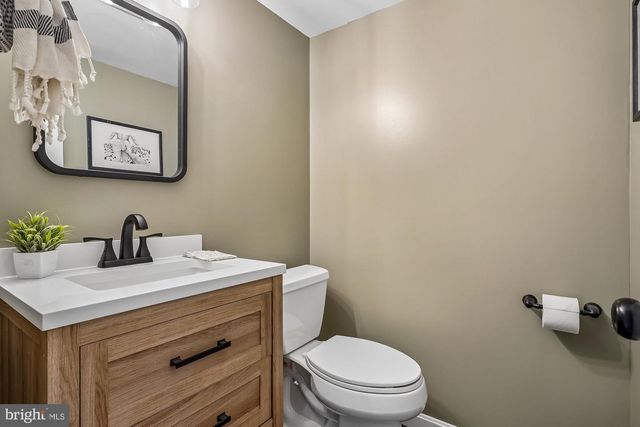 2502 WOODCUTTER CT, Reston, VA 20191