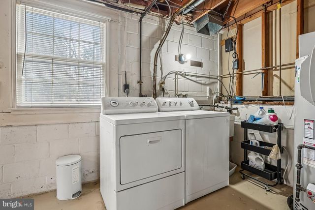 2502 WOODCUTTER CT, Reston, VA 20191