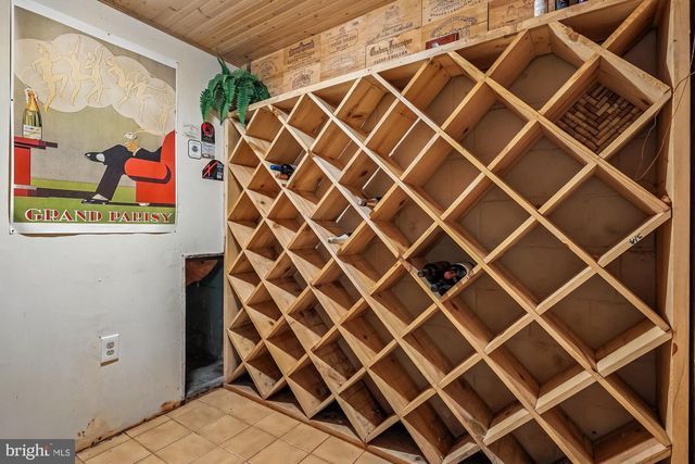 2502 WOODCUTTER CT, Reston, VA 20191