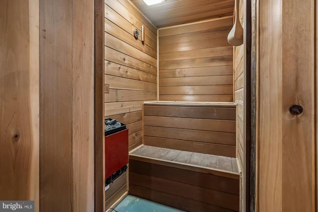 2502 WOODCUTTER CT, Reston, VA 20191