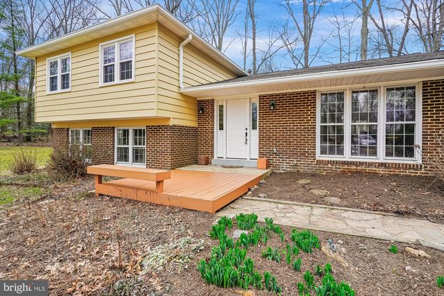 2502 WOODCUTTER CT, Reston, VA 20191