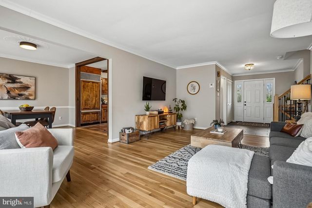 2502 WOODCUTTER CT, Reston, VA 20191