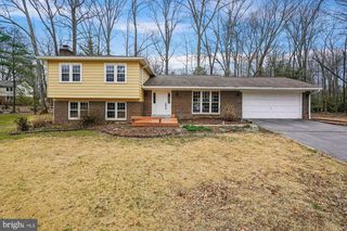 2502 WOODCUTTER CT, Reston, VA 20191