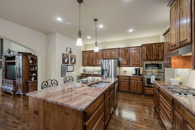 10096 Drawbridge Drive, Frisco, TX 75035