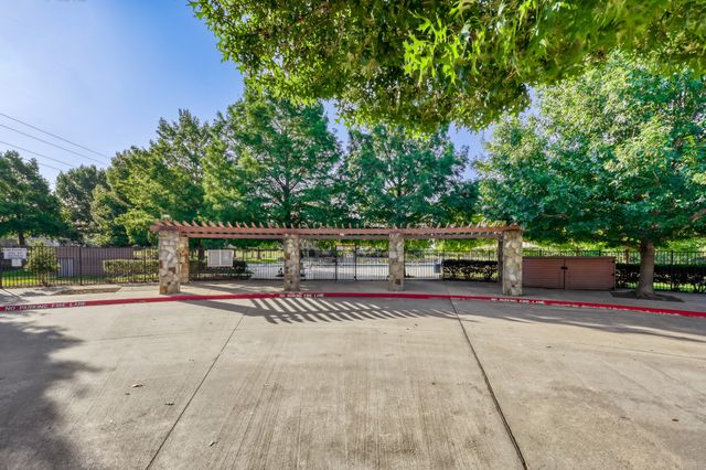 10096 Drawbridge Drive, Frisco, TX 75035