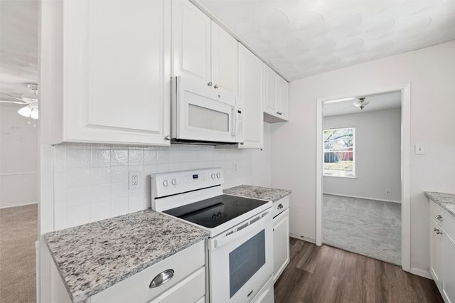 2927 Eric Lane, Farmers Branch, TX 75234