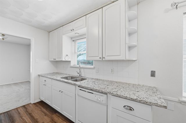 2927 Eric Lane, Farmers Branch, TX 75234