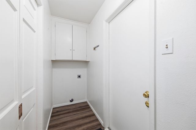 2927 Eric Lane, Farmers Branch, TX 75234