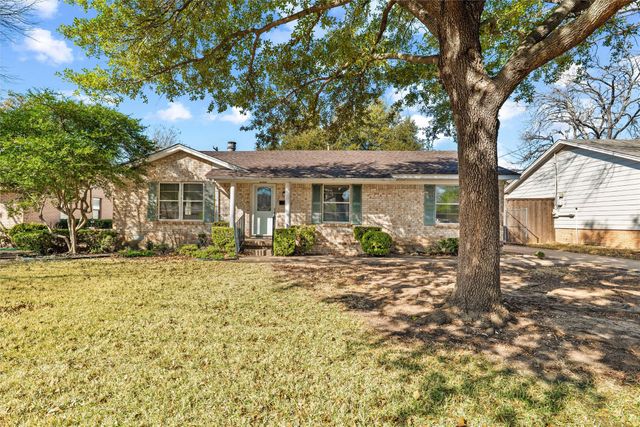 2927 Eric Lane, Farmers Branch, TX 75234