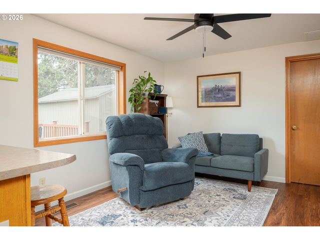 11240 Se CRANBERRY Loop, Clackamas, OR 97015