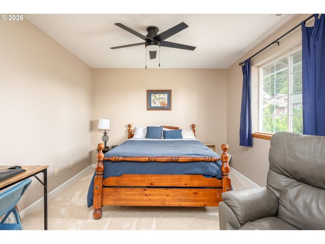 11240 Se CRANBERRY Loop, Clackamas, OR 97015