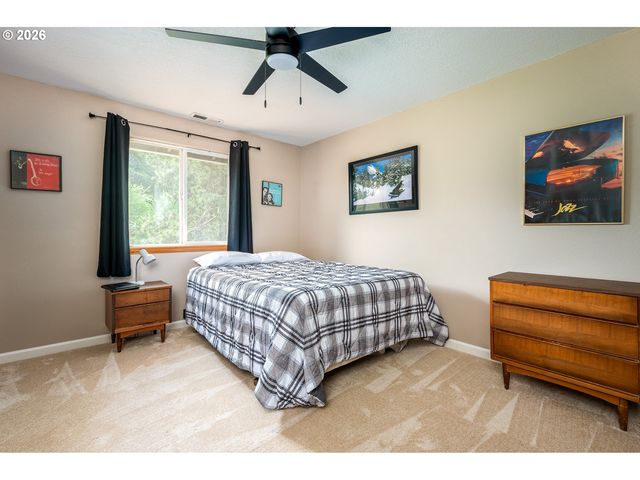 11240 Se CRANBERRY Loop, Clackamas, OR 97015