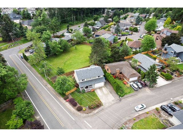11240 Se CRANBERRY Loop, Clackamas, OR 97015
