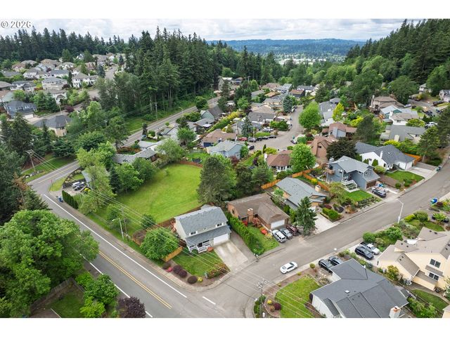 11240 Se CRANBERRY Loop, Clackamas, OR 97015