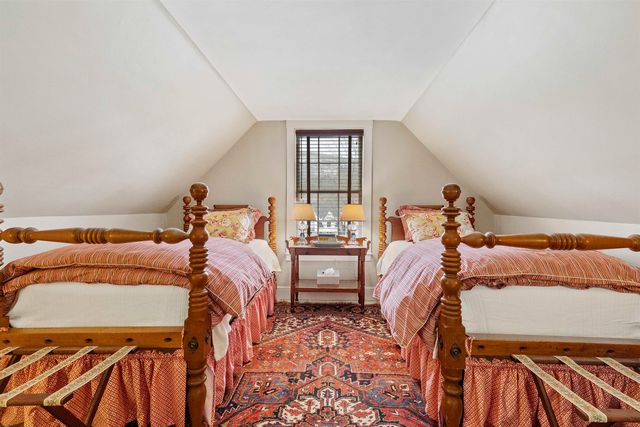 18 The Green, Woodstock, VT 05091