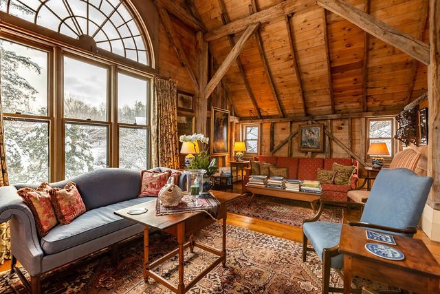 18 The Green, Woodstock, VT 05091