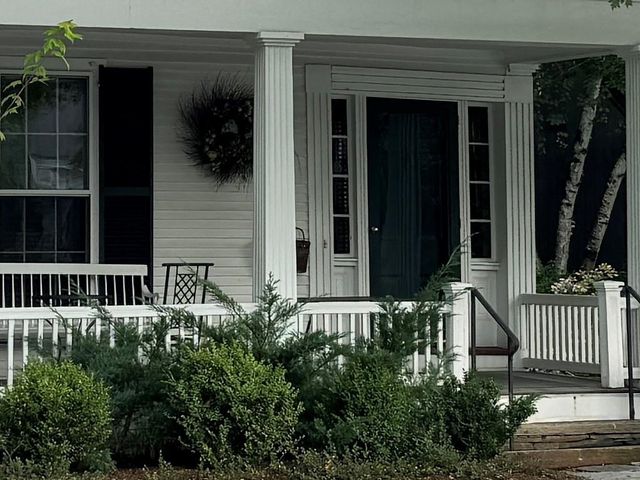 18 The Green, Woodstock, VT 05091