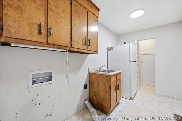 7710 Lake View Street, Fayetteville, NC 28311