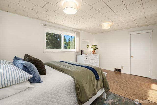 11902 21st Avenue SW, Burien, WA 98146