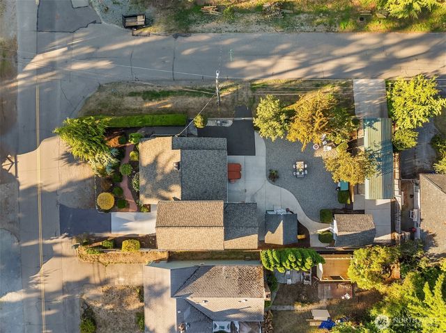11902 21st Avenue SW, Burien, WA 98146