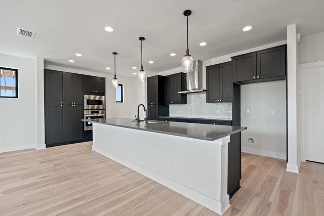 711 N Paleface Ranch RD 7, Spicewood, TX 78669