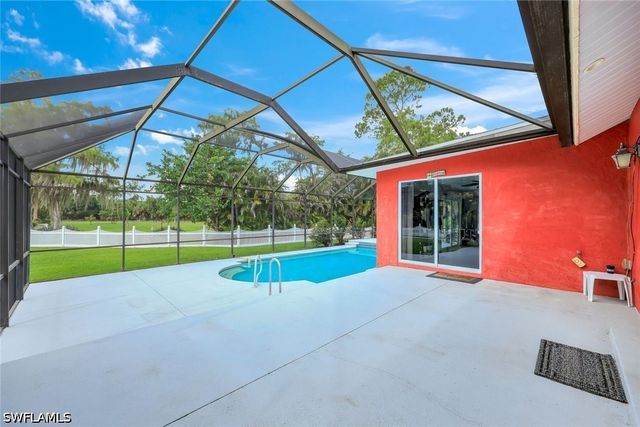 360 16th AVE NW, Naples, FL 34120