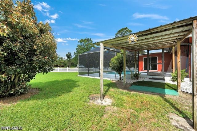 360 16th AVE NW, Naples, FL 34120