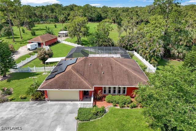 360 16th AVE NW, Naples, FL 34120