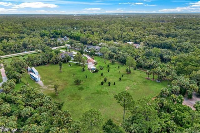 360 16th AVE NW, Naples, FL 34120