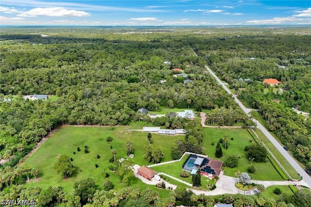 360 16th AVE NW, Naples, FL 34120